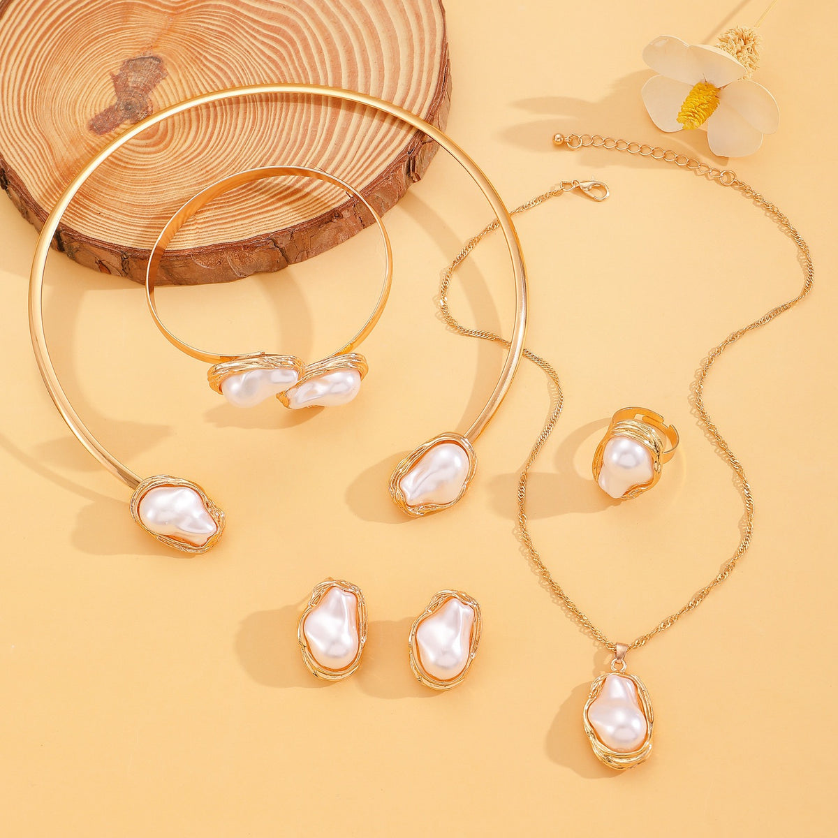 Gold pearl Necklace set