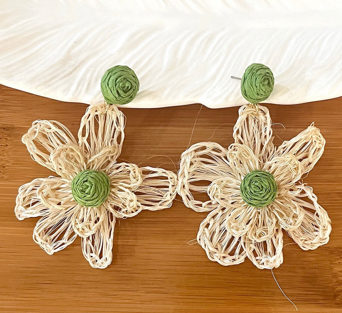 crocheted flower stud earrings