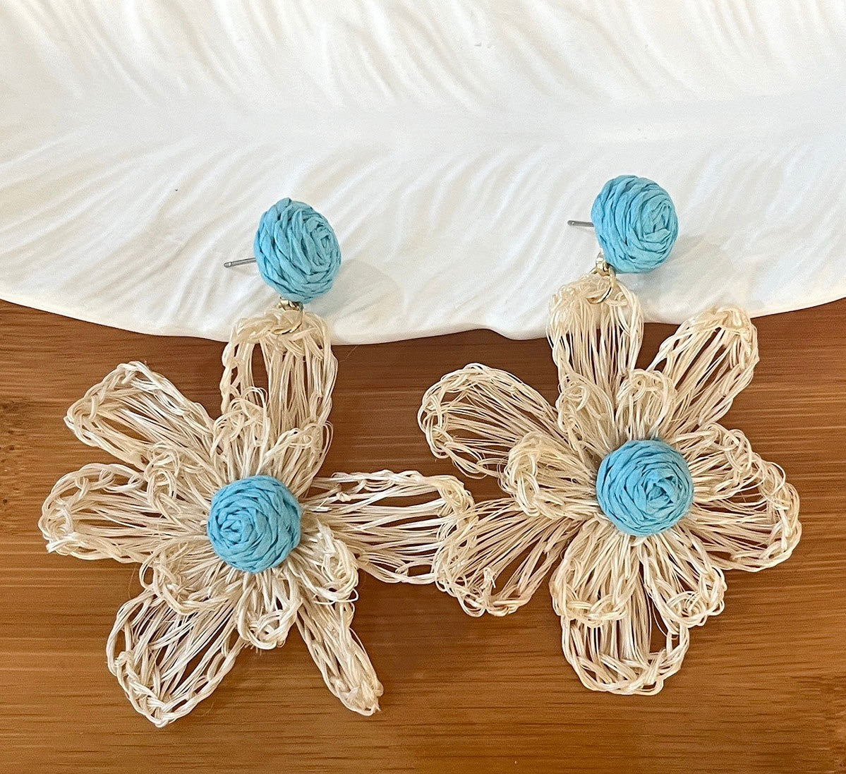 crocheted flower stud earrings