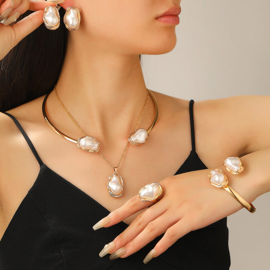 Gold pearl Necklace set